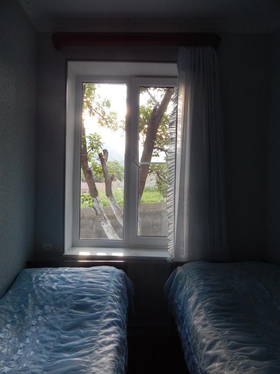 Ineza's Guest House Kazbegi Chambre photo